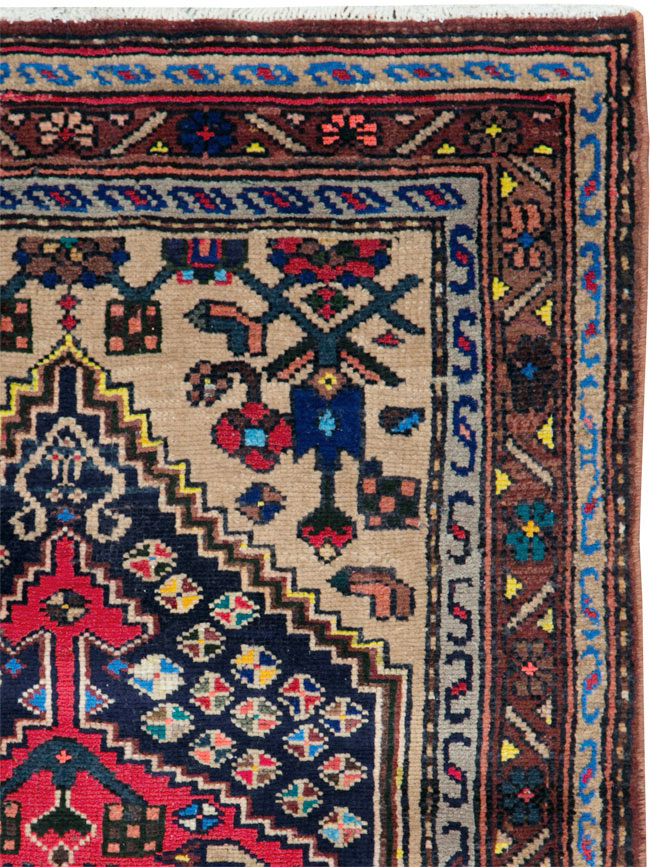 Vintage Persian Hamadan Rug, No.27371 - Galerie Shabab