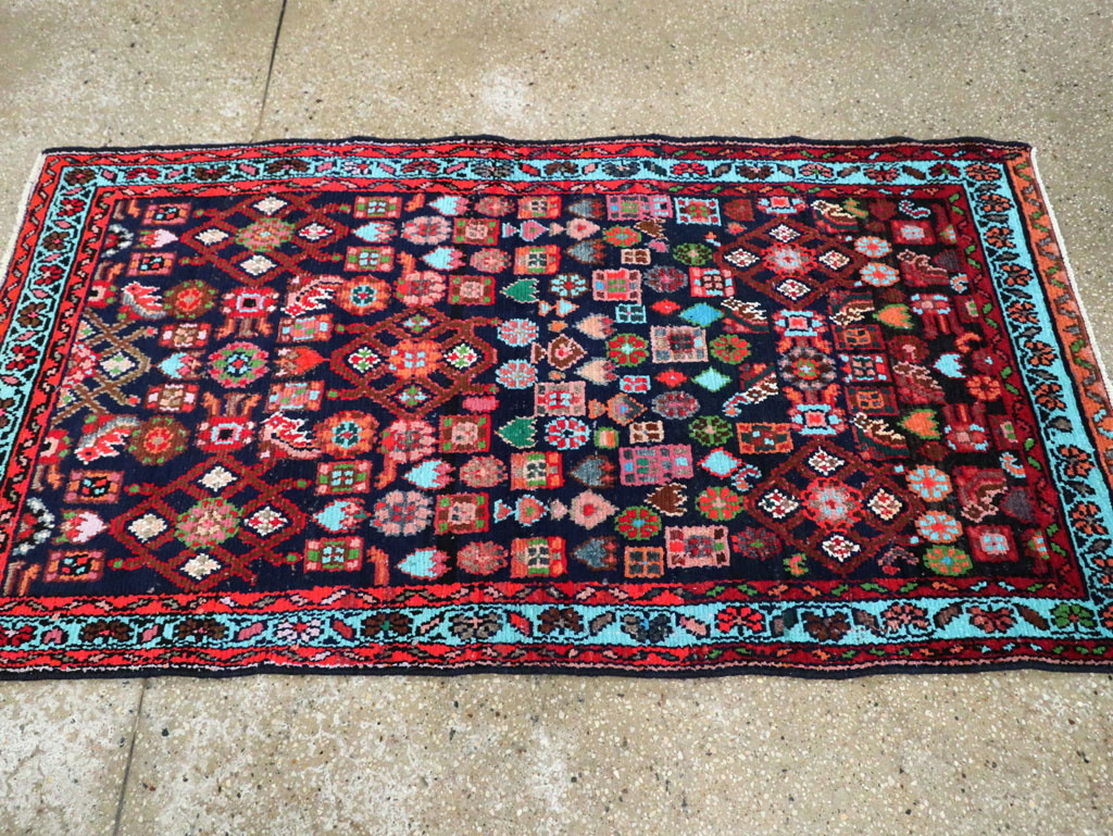 Vintage Persian Hamadan Rug, No.27378 - Galerie Shabab