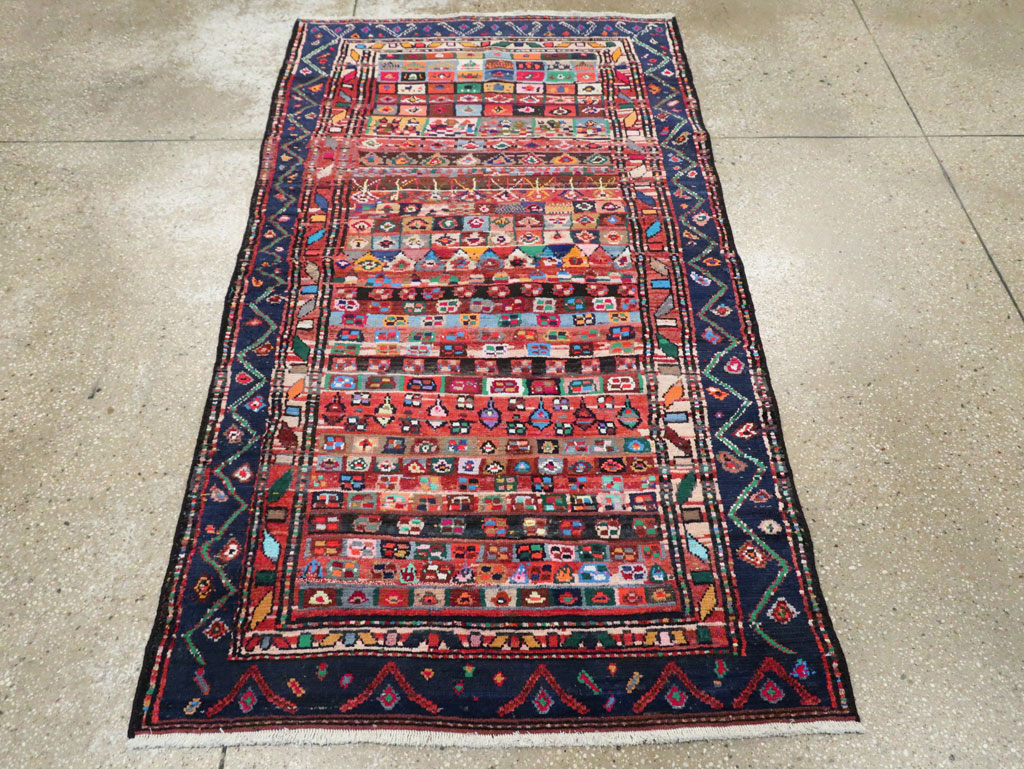 Vintage Persian Hamadan Rug, No.27383 - Galerie Shabab