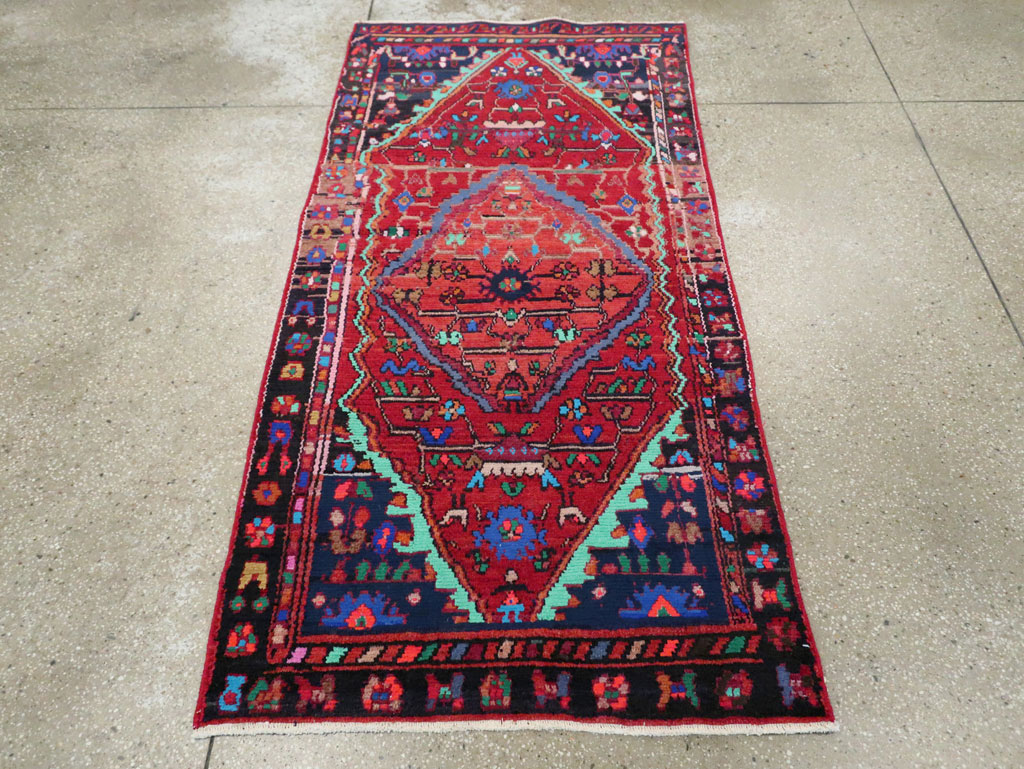 Vintage Persian Hamadan Throw Rug, No.27390 - Galerie Shabab