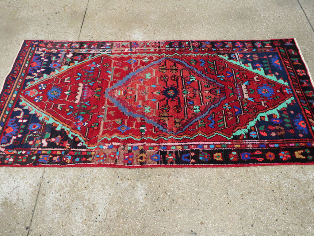 Vintage Persian Hamadan Throw Rug, No.27390 - Galerie Shabab