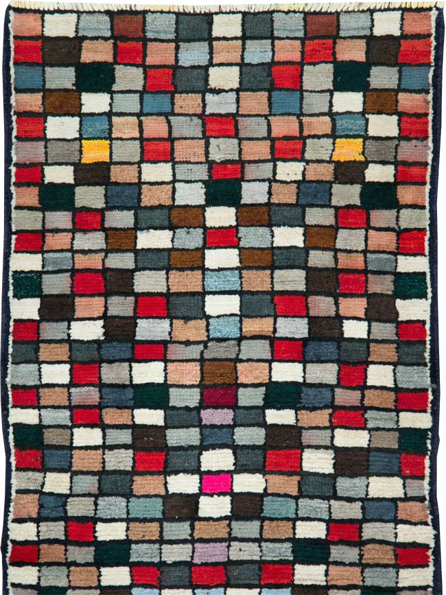 Vintage Persian Shiraz Rug, No.27395 - Galerie Shabab