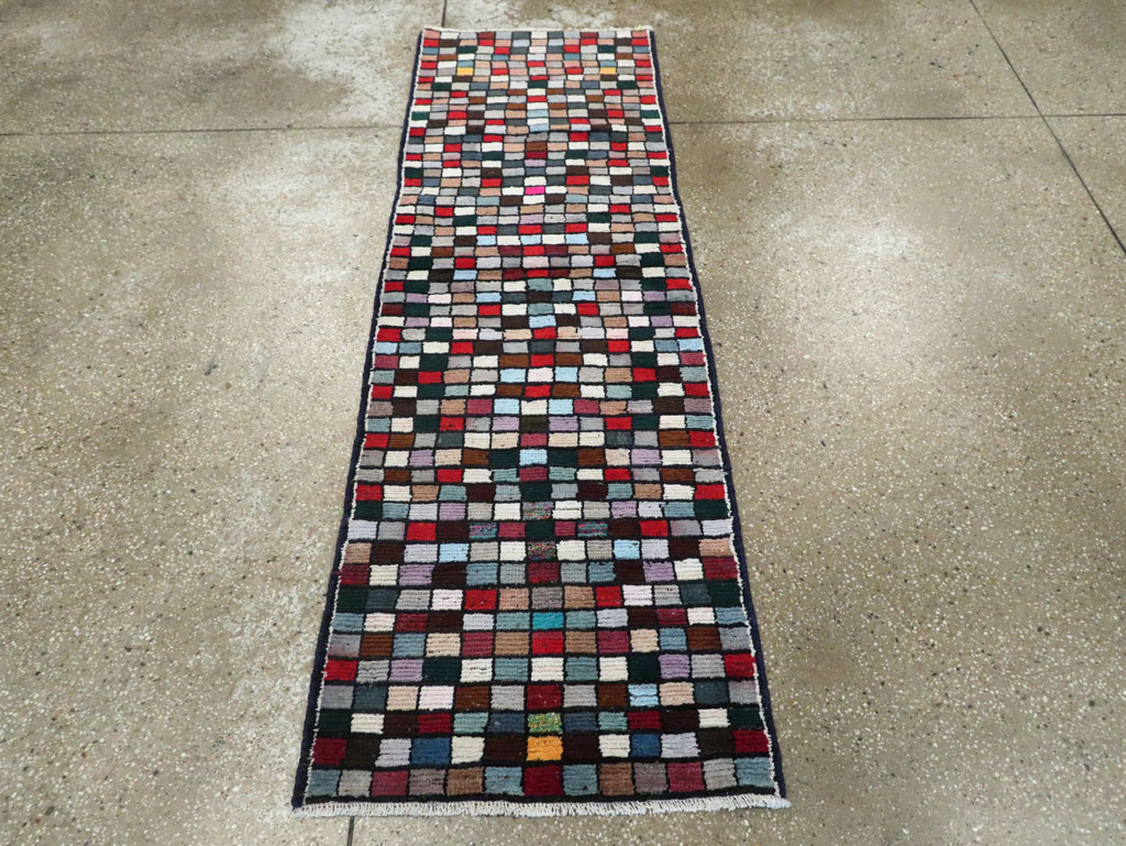 Vintage Persian Shiraz Rug, No.27395 - Galerie Shabab