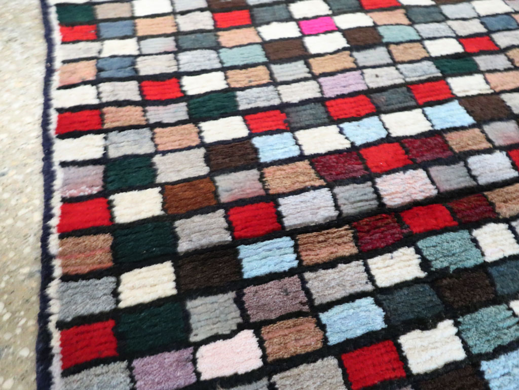 Vintage Persian Shiraz Rug, No.27395 - Galerie Shabab