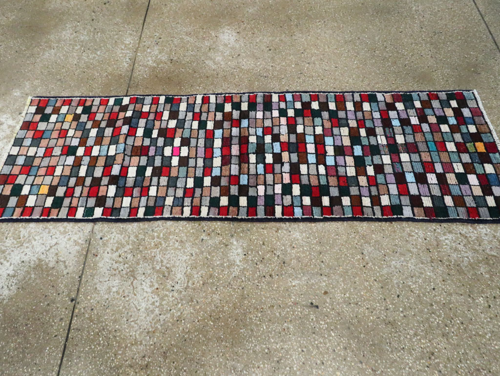 Vintage Persian Shiraz Rug, No.27395 - Galerie Shabab