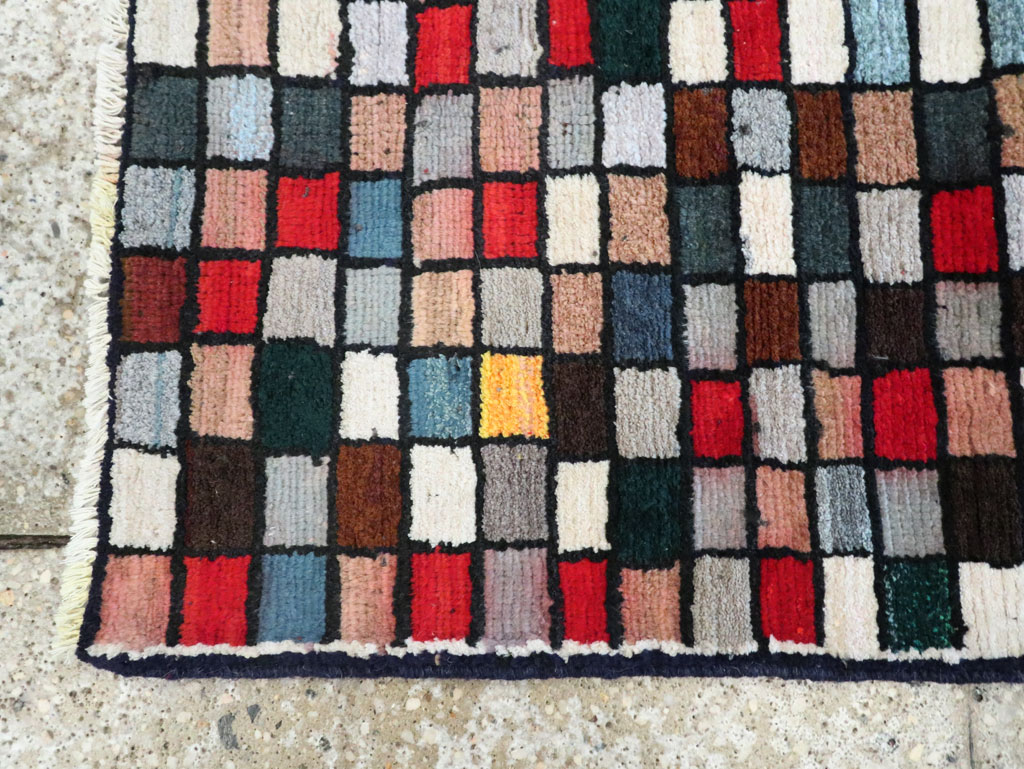 Vintage Persian Shiraz Rug, No.27395 - Galerie Shabab