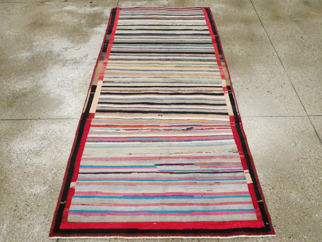 Vintage Persian Modern Style Mahal Throw Rug, No.27396 - Galerie Shabab