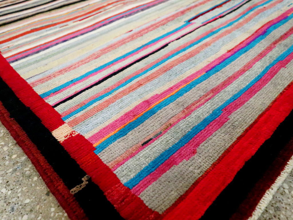 Vintage Persian Modern Style Mahal Throw Rug, No.27396 - Galerie Shabab