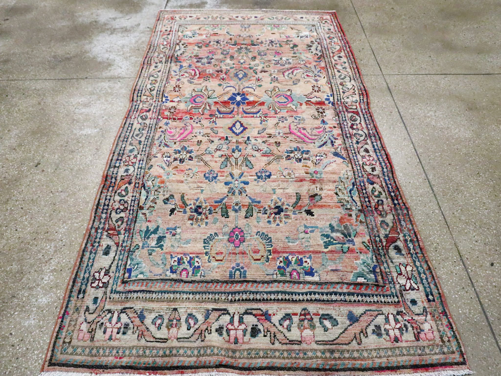 Vintage Persian Mahal Gallery Rug, No.27398 - Galerie Shabab