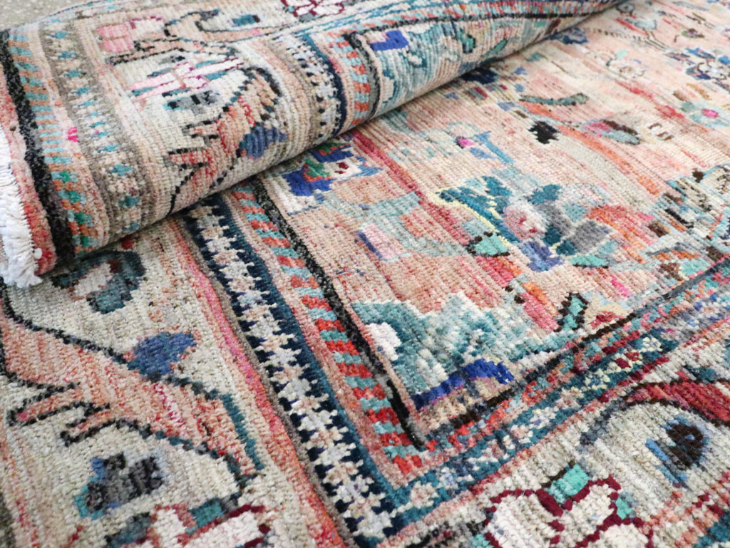 Vintage Persian Mahal Gallery Rug, No.27398 - Galerie Shabab