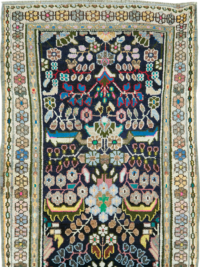 Vintage Hamadan Runner, No.27400 - Galerie Shabab