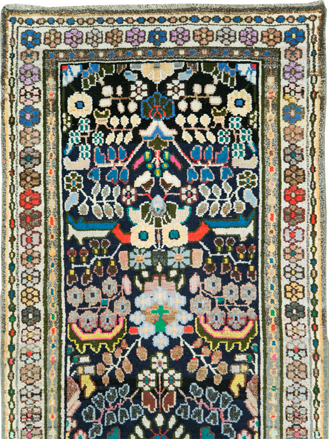 Vintage Hamadan Runner, No.27400 - Galerie Shabab