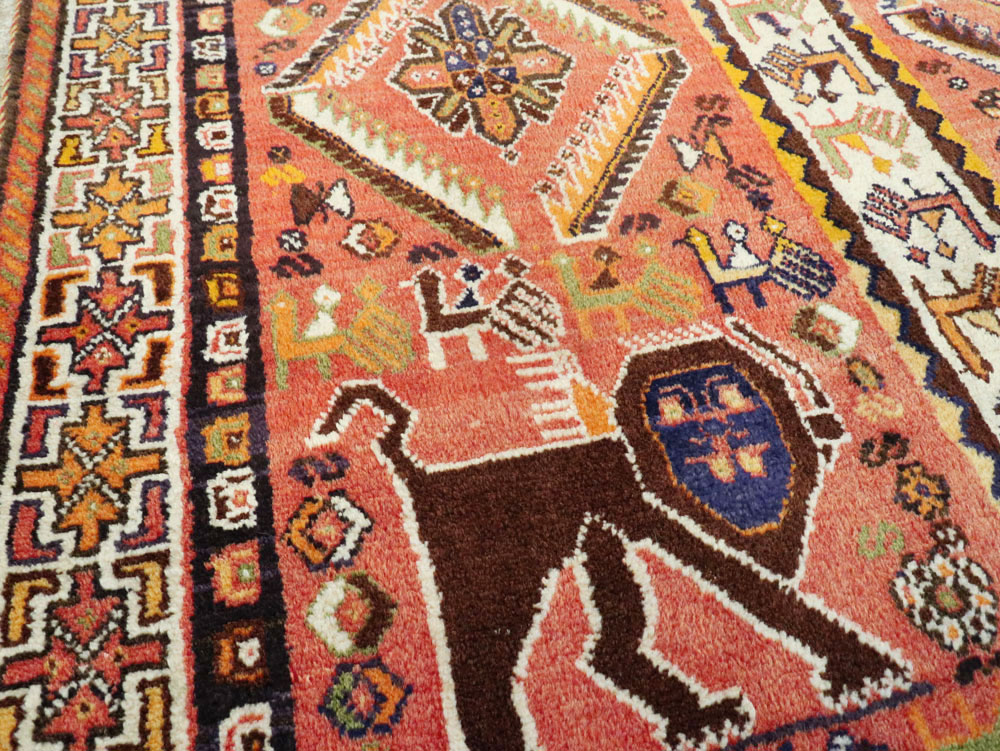 Vintage Persian Shiraz Pictorial Rug, No.27413 - Galerie Shabab