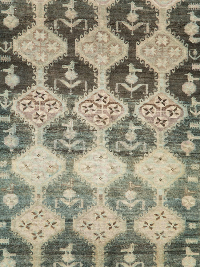 Vintage Persian Kurd Gallery Carpet, No.27418 - Galerie Shabab