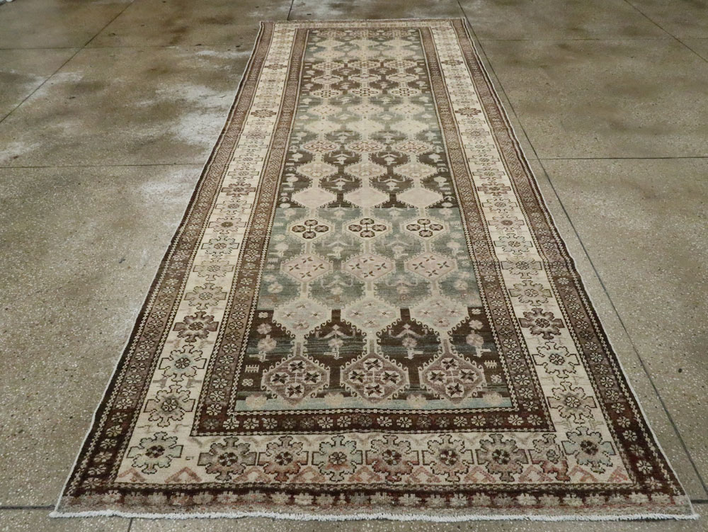 Vintage Persian Kurd Gallery Carpet, No.27418 - Galerie Shabab