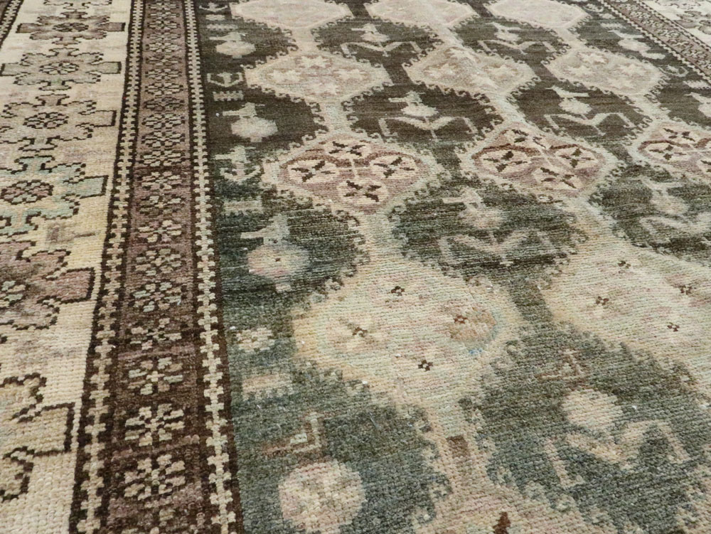 Vintage Persian Kurd Gallery Carpet, No.27418 - Galerie Shabab