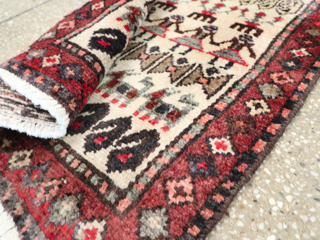 Vintage Persian Baluch Rug, No.27419 - Galerie Shabab