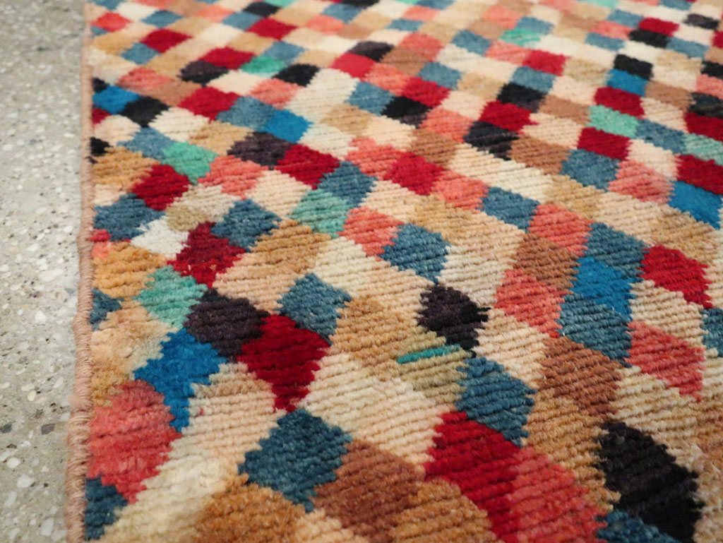 Vintage Persian Shiraz Rug, No.27423 - Galerie Shabab