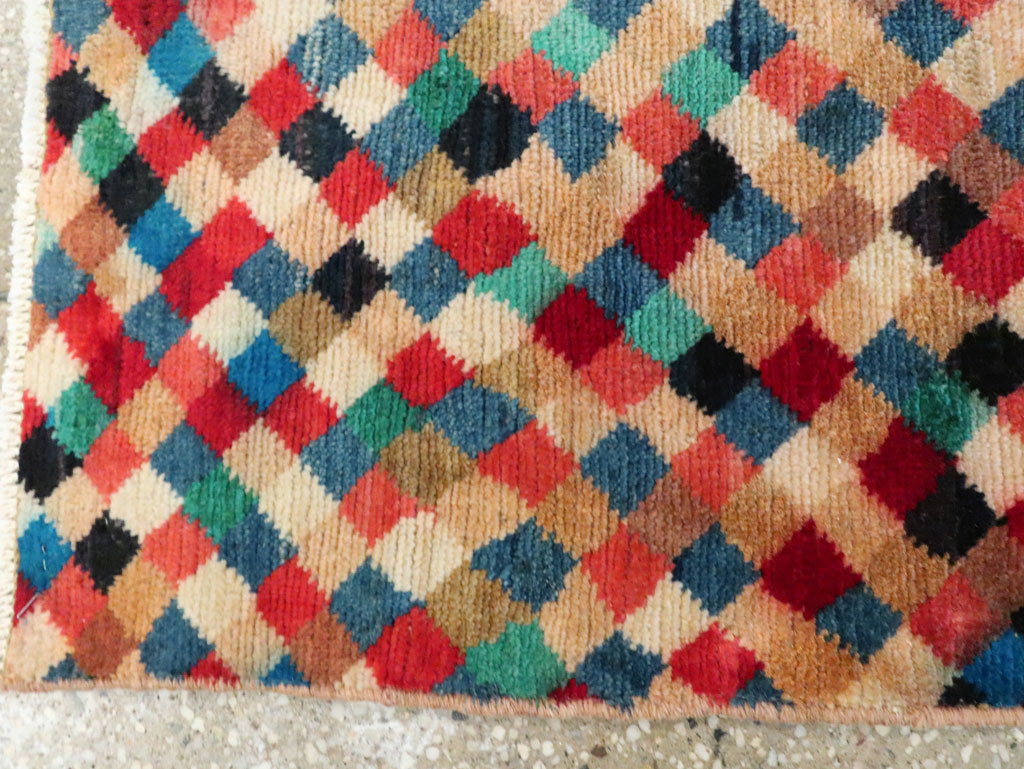 Vintage Persian Shiraz Rug, No.27423 - Galerie Shabab