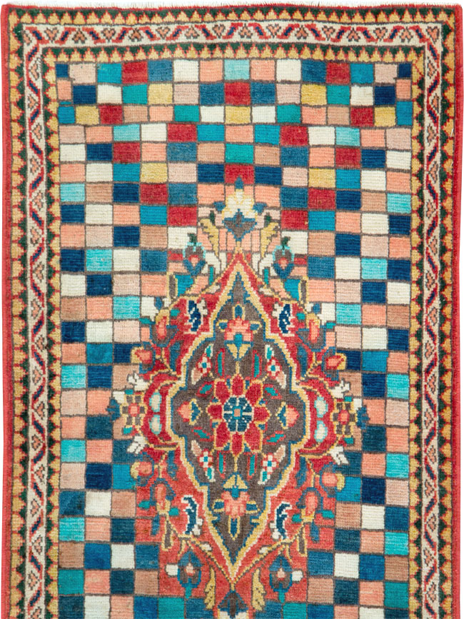 Vintage Persian Mahal Rug, No.27438 - Galerie Shabab