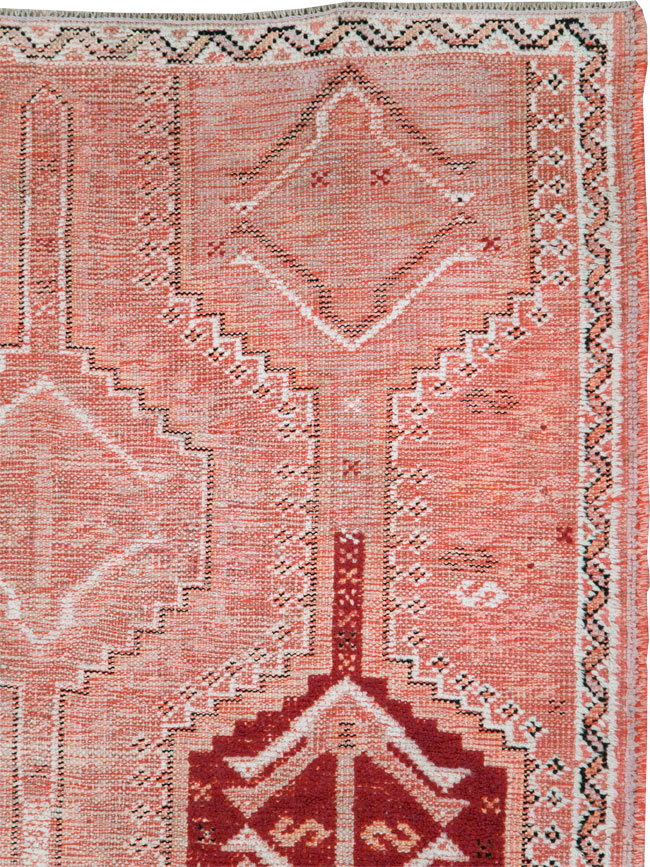 Vintage Persian Shiraz Rug, No.27444 - Galerie Shabab