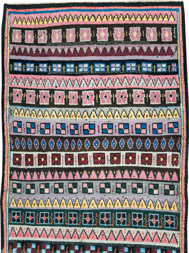 Vintage Persian Mahal Runner, No.27453 - Galerie Shabab