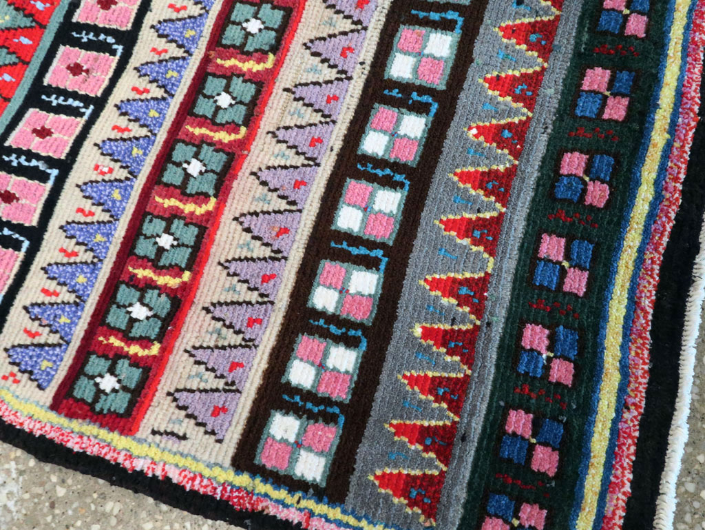 Vintage Persian Mahal Runner, No.27453 - Galerie Shabab