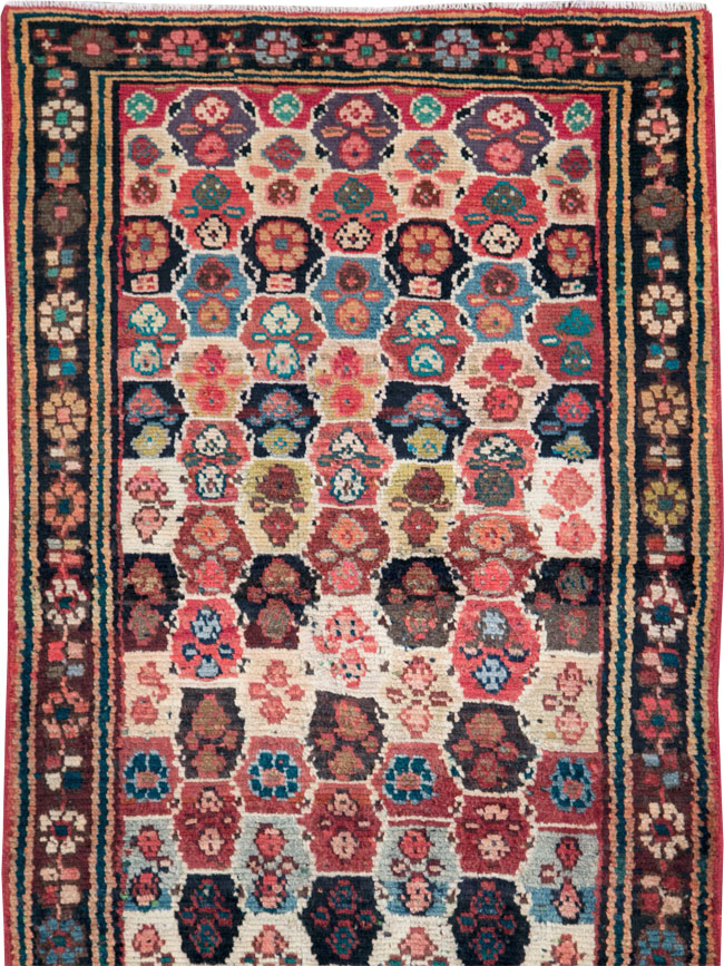 Vintage Persian Kurdish Runner, No.27457 - Galerie Shabab