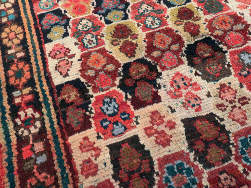 Vintage Persian Kurdish Runner, No.27457 - Galerie Shabab