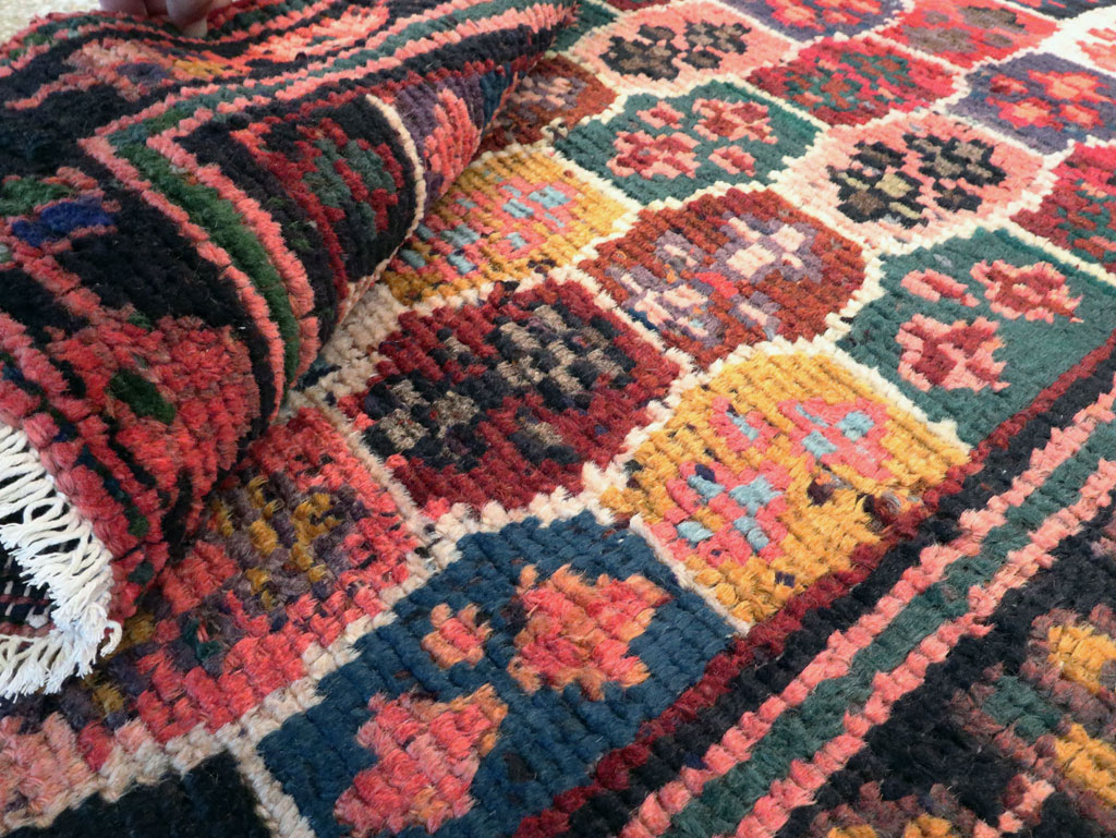 Vintage Persian Kurdish Runner, No.27457 - Galerie Shabab