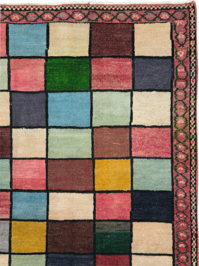 Contemporary Vintage Persian Gabbeh Accent Rug, No.27460 - Galerie Shabab