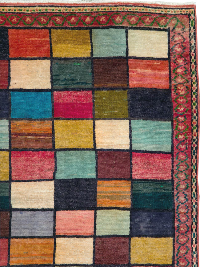 Contemporary Vintage Persian Gabbeh Accent Rug, No.27460 - Galerie Shabab