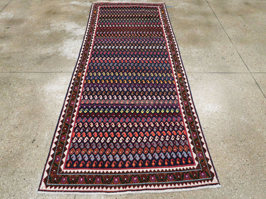 Vintage Persian Hamadan Runner, No.27462 - Galerie Shabab