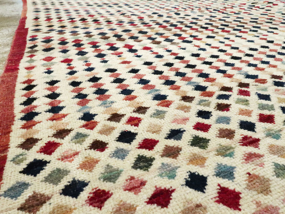 Vintage Turkish Anatolian Gallery Carpet, No.27480 - Galerie Shabab