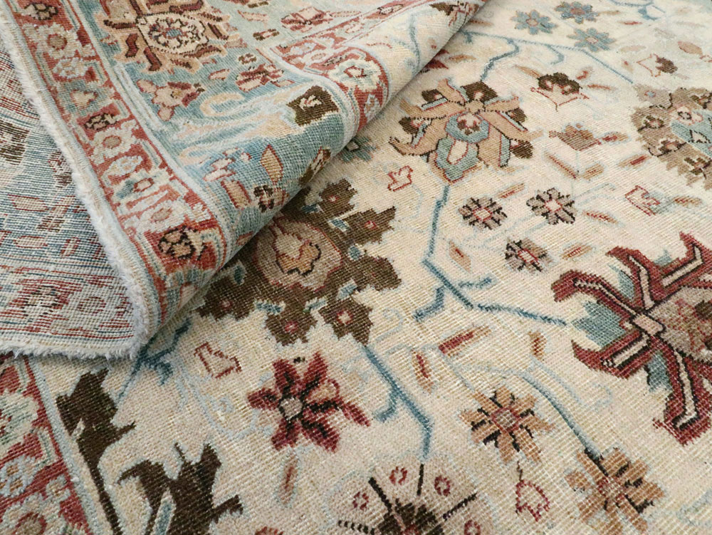 Vintage Persian Tabriz Accent Rug, No.27482 - Galerie Shabab