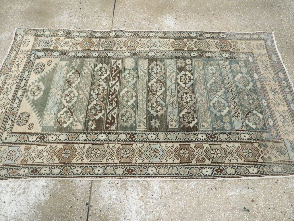 Vintage Persian Malayer Accent Rug, No.27483 - Galerie Shabab