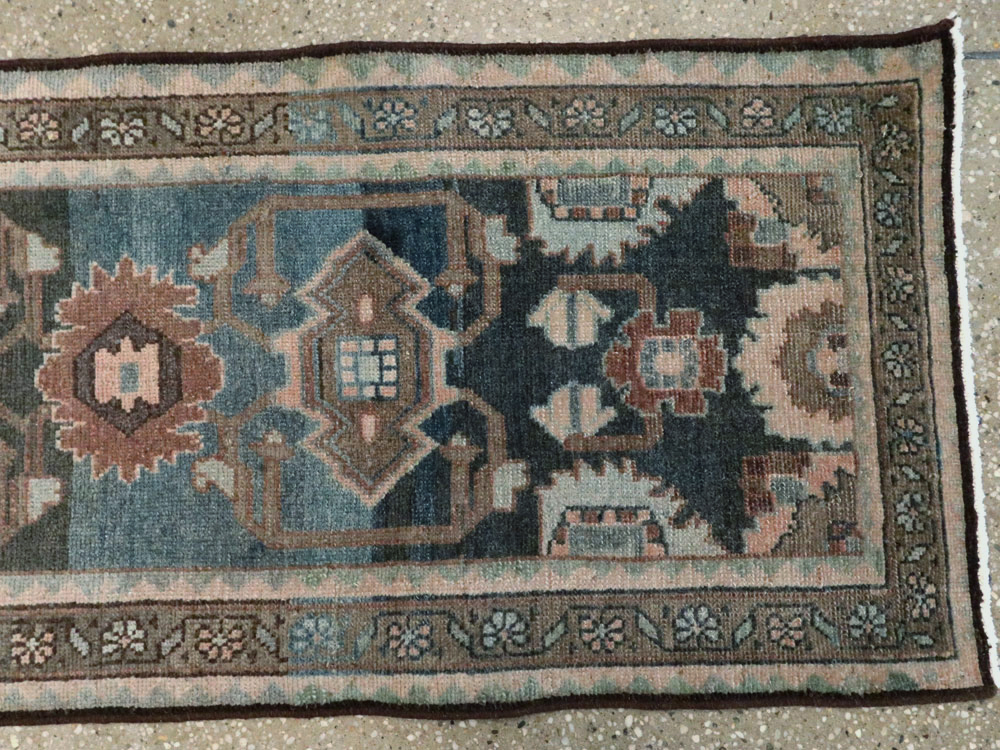 Vintage Persian Malayer Runner, No.27487 - Galerie Shabab
