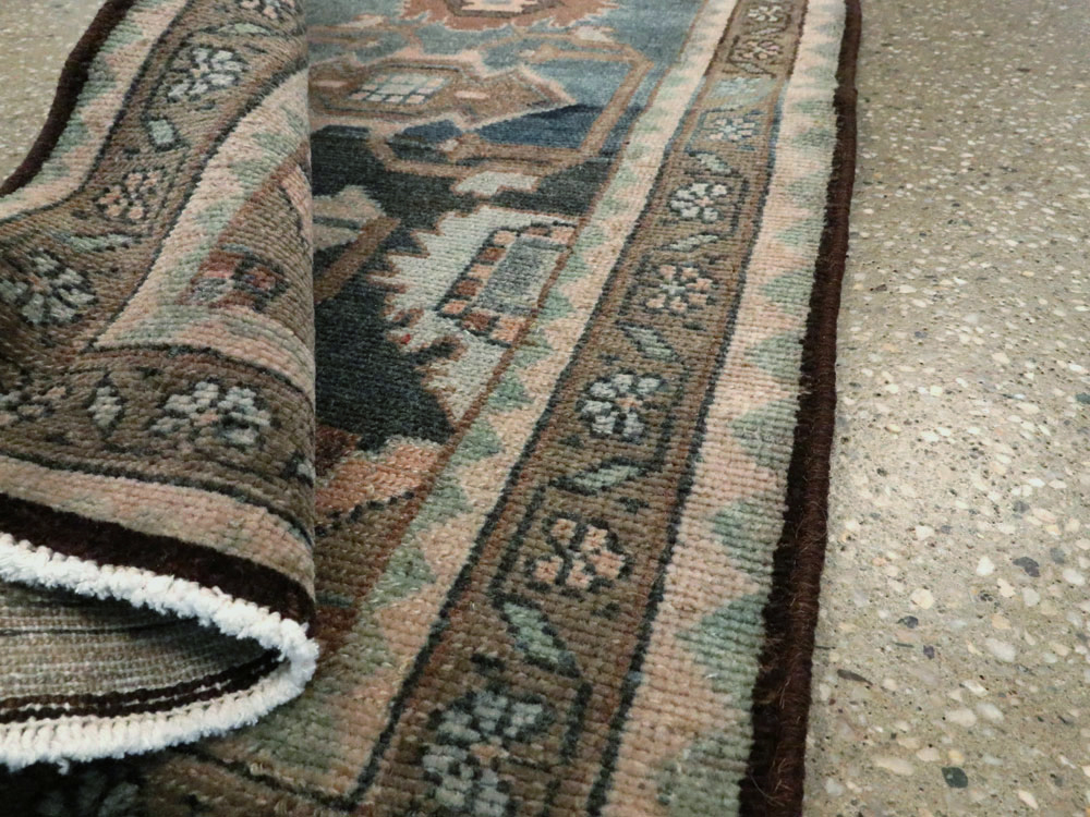 Vintage Persian Malayer Runner, No.27487 - Galerie Shabab
