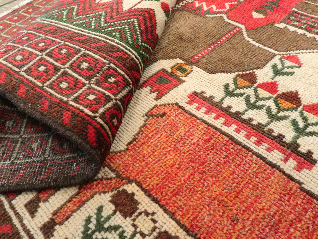 Vintage Persian Pictorial Baluch Rug, No.27500 - Galerie Shabab