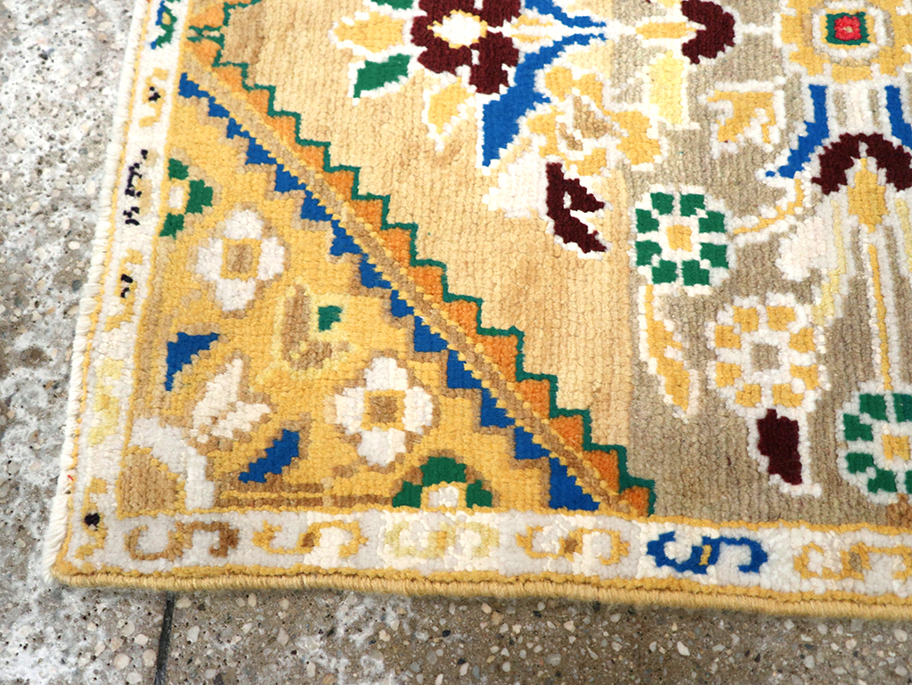 Vintage Persian Mahal Throw Rug (Pair: 1 of 2), No.27507 - Galerie Shabab