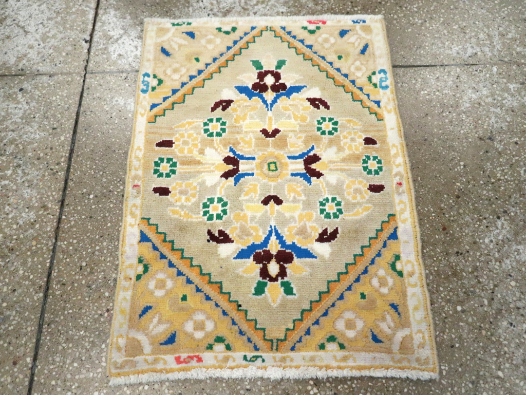 Vintage Persian Mahal Throw Rug (Pair: 2 of 2), No.27508 - Galerie Shabab
