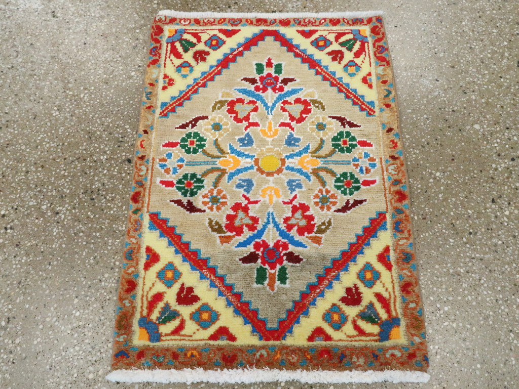 Vintage Persian Mahal Throw Rug (Pair: 1 of 2), No.27509 - Galerie Shabab