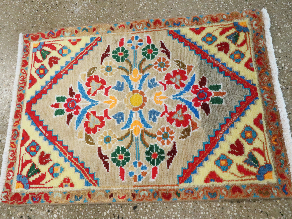 Vintage Persian Mahal Throw Rug (Pair: 1 of 2), No.27509 - Galerie Shabab