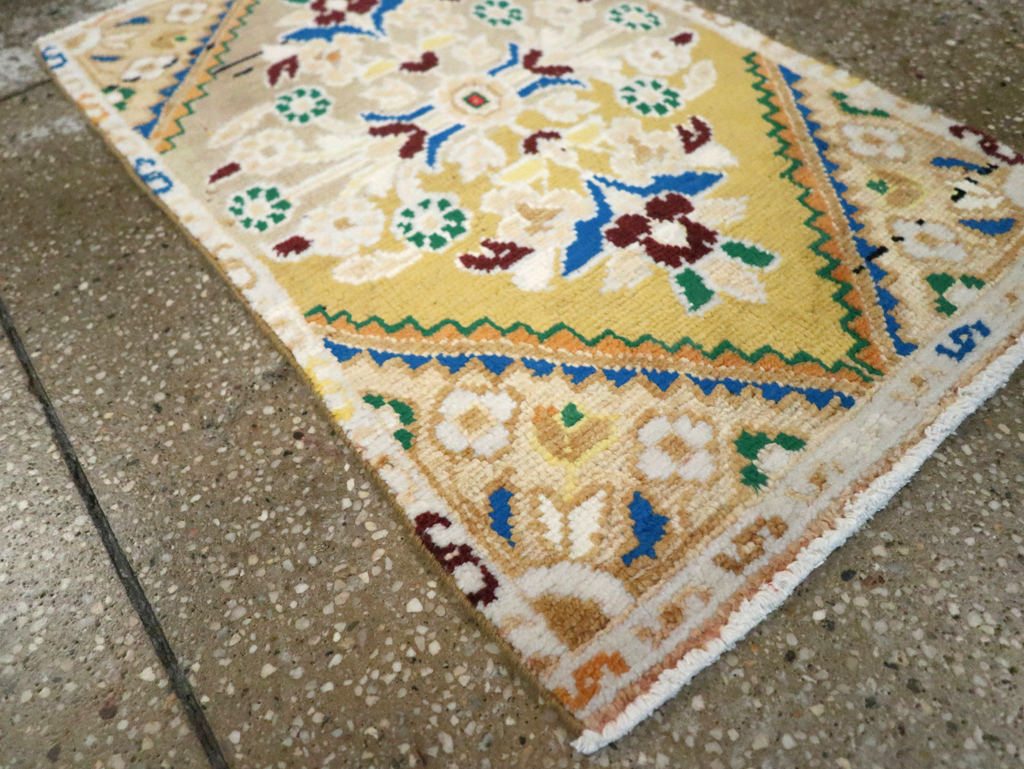 Vintage Persian Hamadan Throw Rug, No.27511 - Galerie Shabab