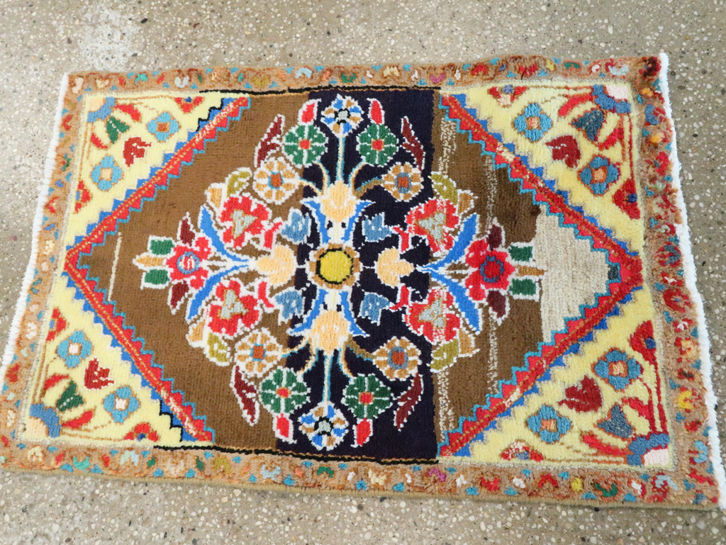 Vintage Persian Hamadan Throw Rug, No.27514 - Galerie Shabab