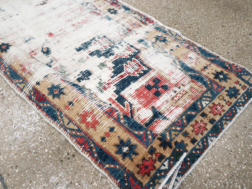 Vintage Persian Karajeh Runner, No.27518 - Galerie Shabab