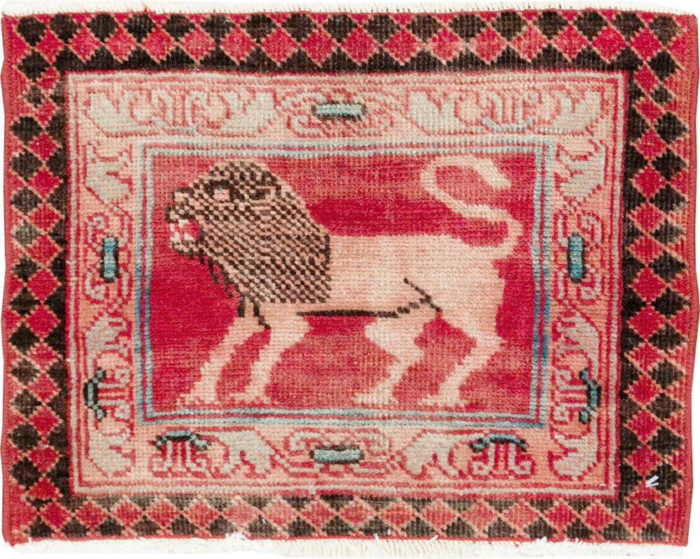 Vintage Persian Ardabil Pictorial Rug, No.27519 - Galerie Shabab