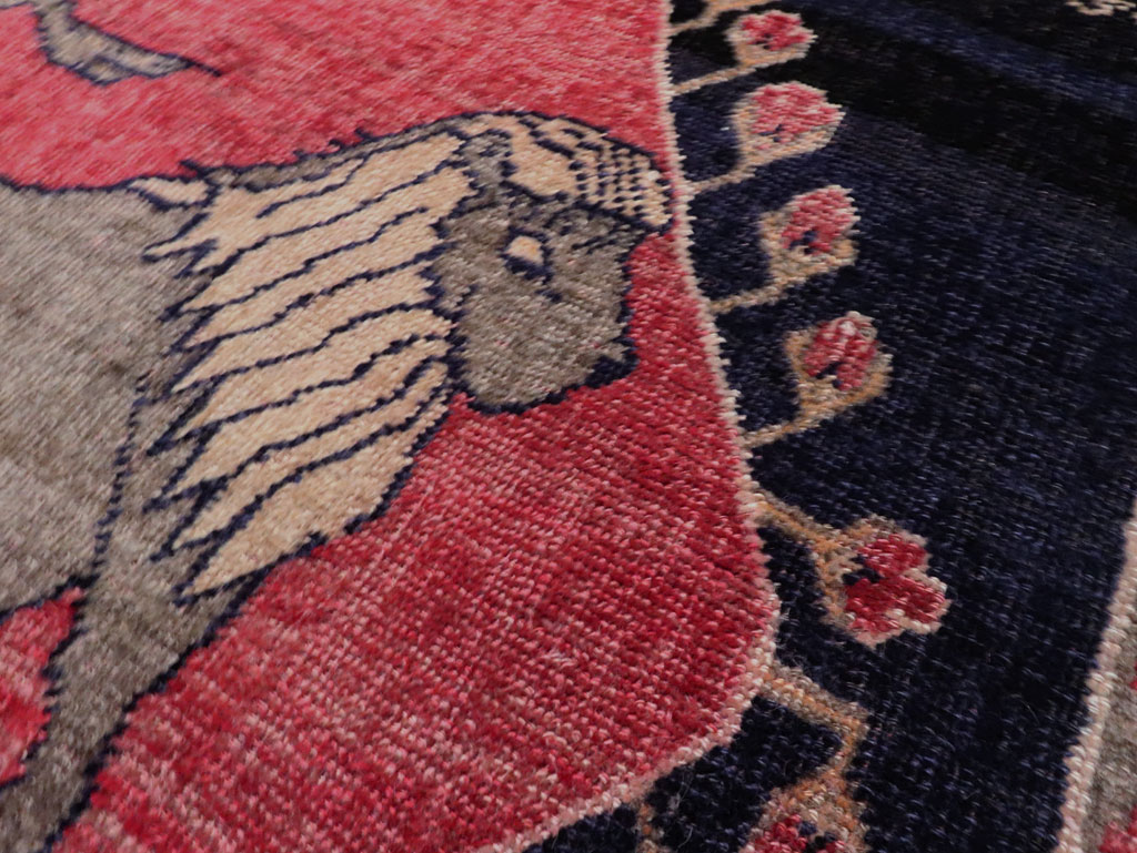 Vintage Kurdish Pictorial Rug, No.27521 - Galerie Shabab