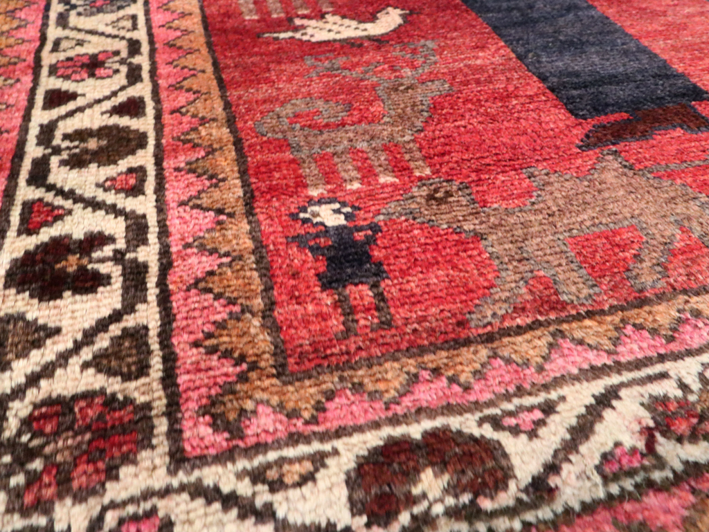 Vintage Persian Hamadan Pictorial Rug, No.27523 - Galerie Shabab