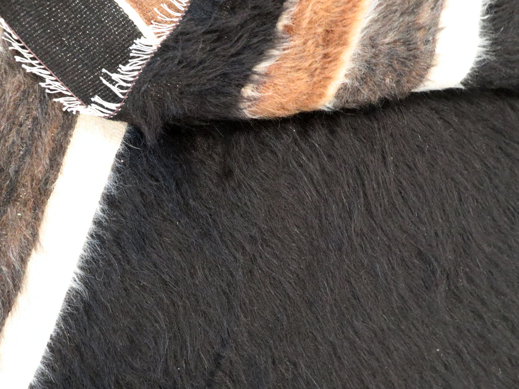 Vintage Turkish Mohair Accent Rug, No.27540 - Galerie Shabab